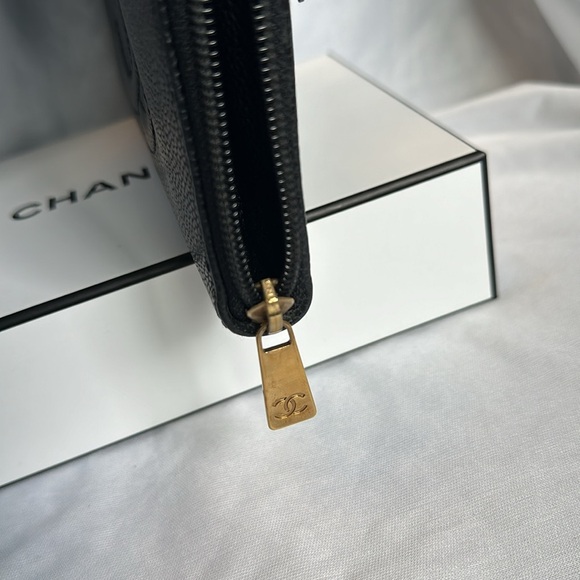 CHANEL VINTAGE 2000 CC BLACK CAVIAR LONG ZIPPY WALLET/GOLD HRDWR GOOD COND/ITALY - Picture 3 of 12
